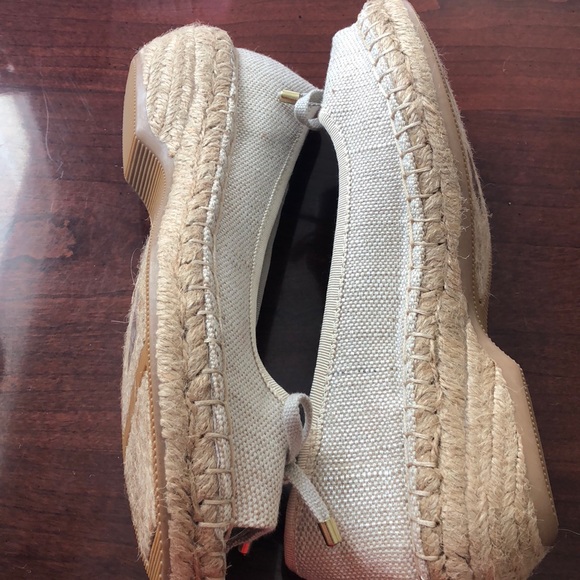 Covington Shoes Covington Peep Toe Poshmark